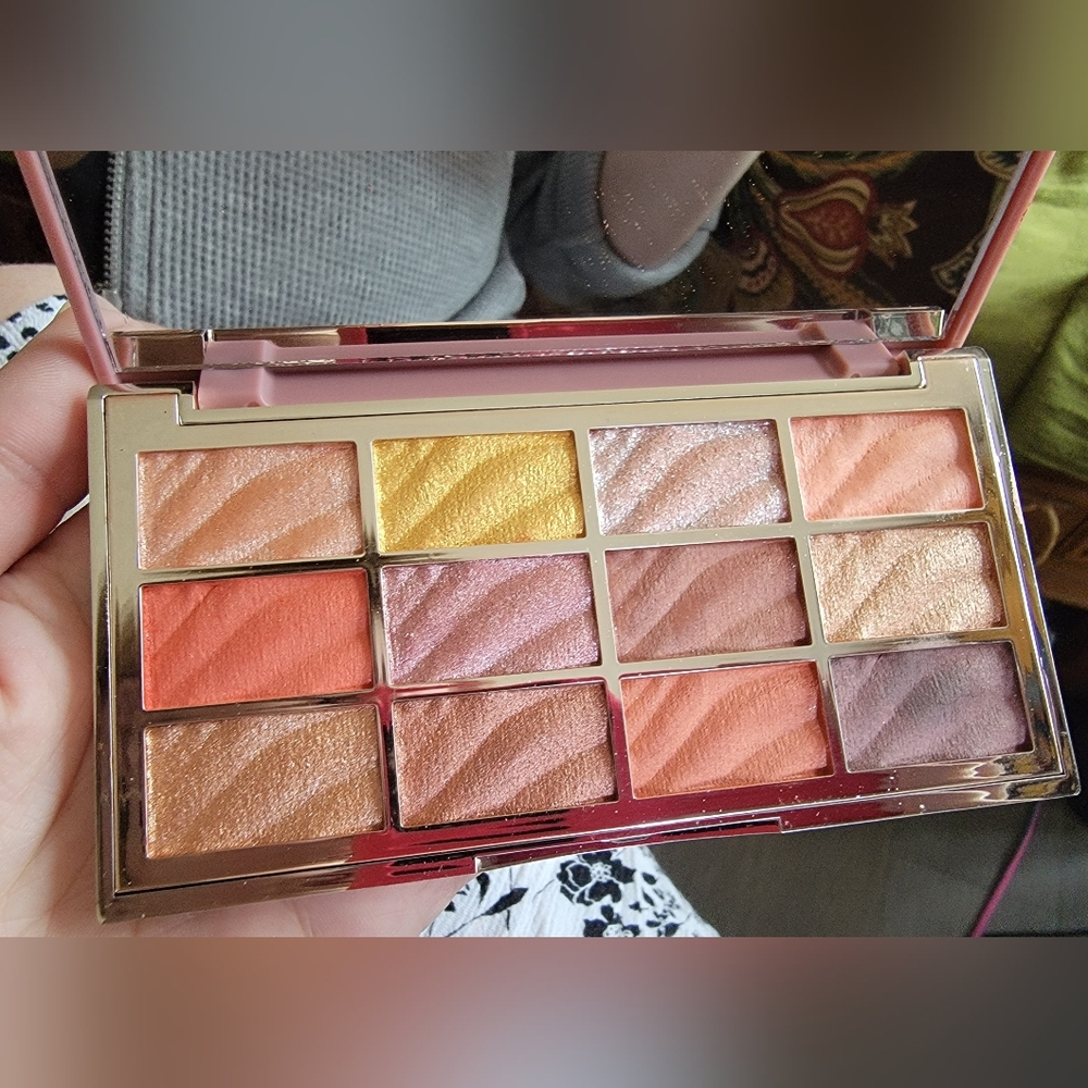 5 Eyeshadow Palette Bundle Mostly NIB - Picture 4 of 7